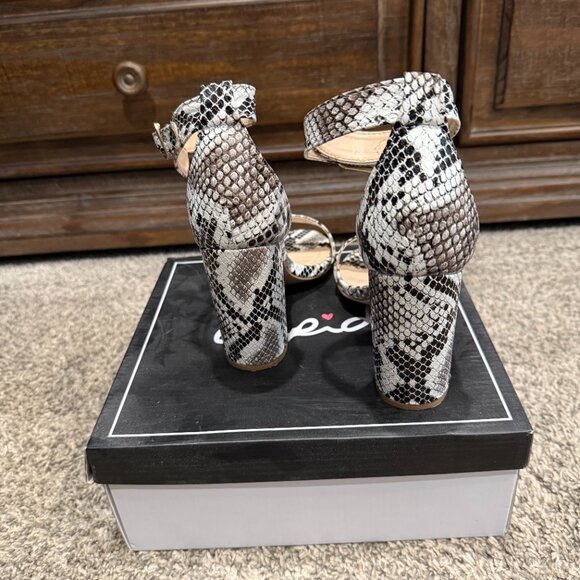Snakeskin Block Heel Sandals - Ankle Strap Size 6.5 - Picture 3 of 3